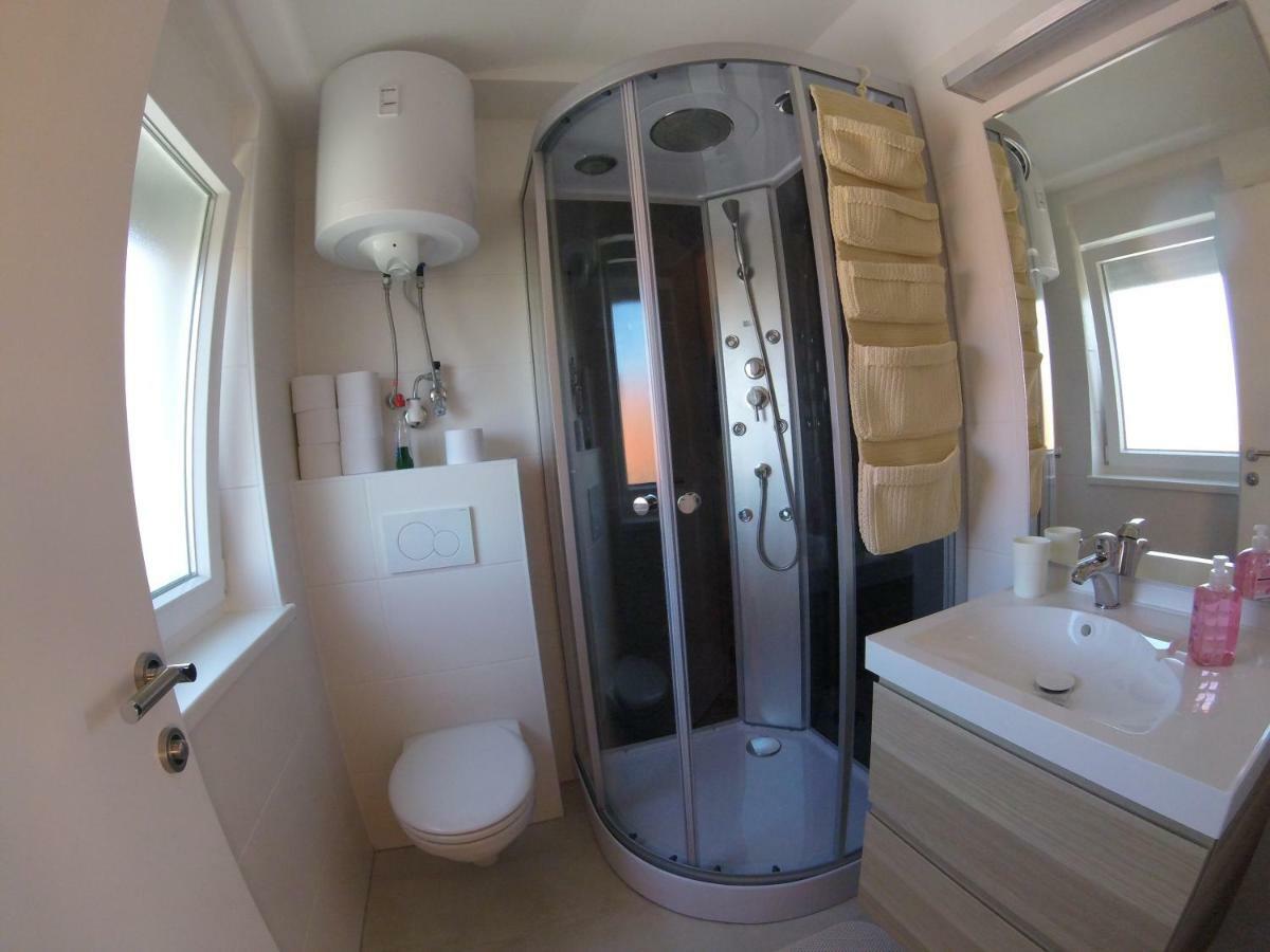 Apartments Babic Sukošan Extérieur photo