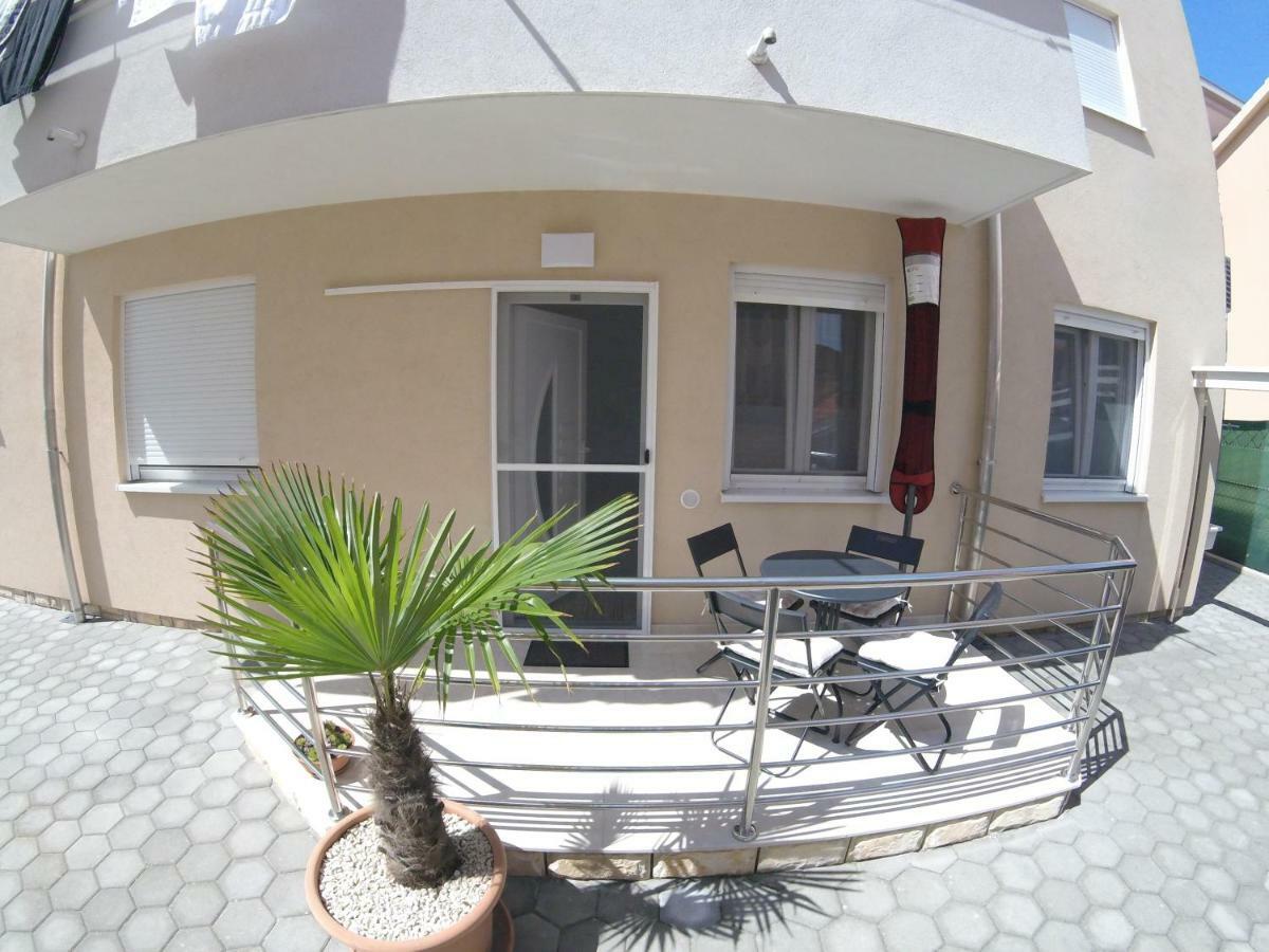 Apartments Babic Sukošan Extérieur photo