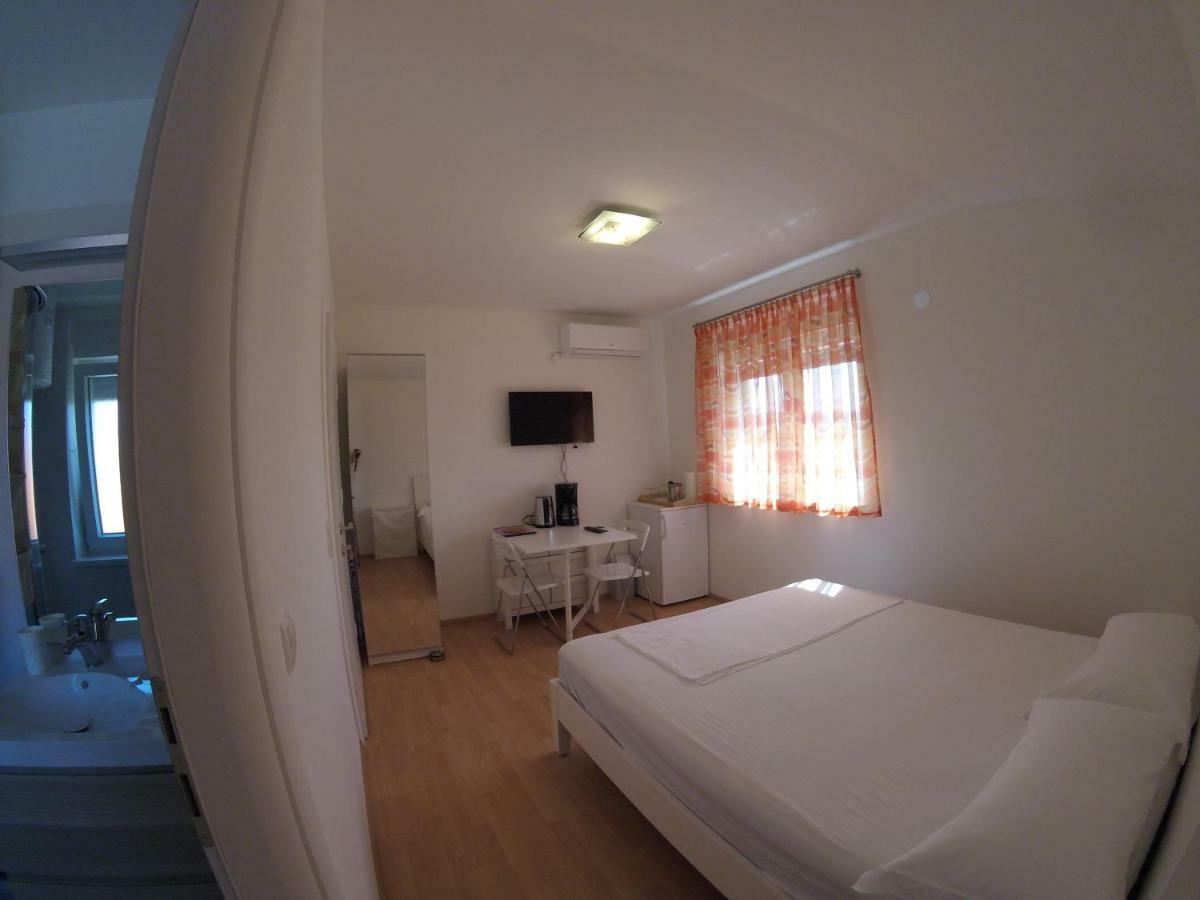 Apartments Babic Sukošan Extérieur photo